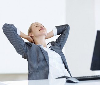 Les bons mouvements de gym au bureau