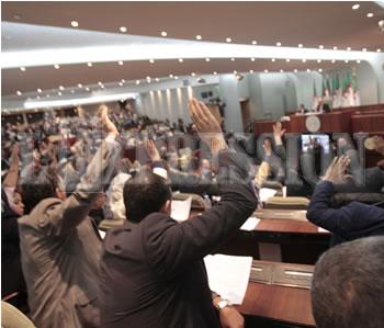 Les six pays voisins se réunissent à Alger, Comment éteindre le brasier libyen