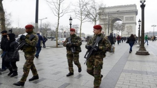 Lutte antiterroriste en France : un projet de loi examiné en Conseil des ministres anticipant la fin de l’état d’urgence