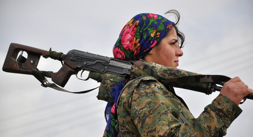 Syrie : Ce bataillon féminin qui lutte contre Daech (Vidéo)