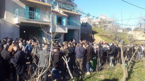 Tizi-Ouzou : Le chanteur Taleb Rabah inhumé en présence d’une foule nombreuse