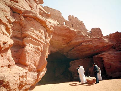 Tourisme saharien Des sites à couper le souffle De notre envoyé spécial à Tamanrasset : Amokrane Hamiche
