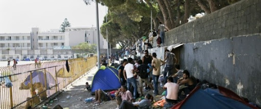 Allemagne: pas plus de « 200.000 » migrants par an, exige l&rsquo;allié bavarois de Merkel