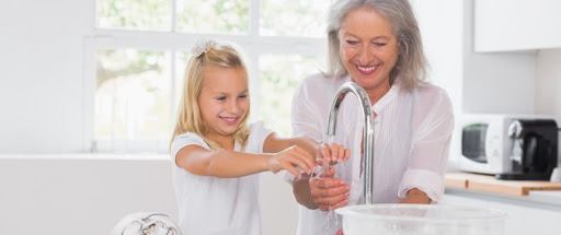 Apprenez à votre enfant à se laver correctement
