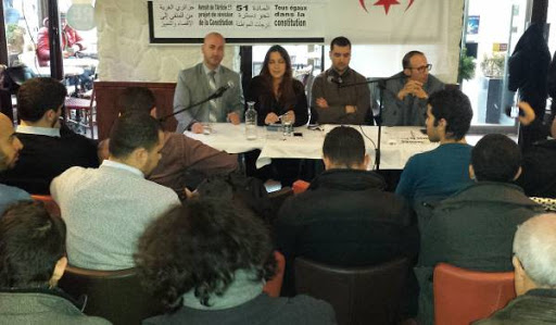 Des émigrés algériens débattent de l&rsquo;avant-projet de constitution à Paris