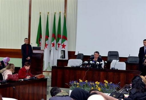 Hadjar plaide pour un système de doctorat unifié