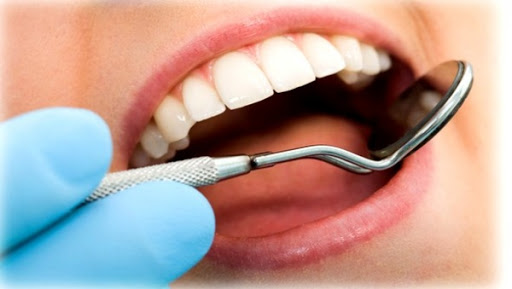 Implantologie dentaire: peu d’engouement à cause de ses frais onéreux (spécialistes)