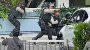 Indonésie : plusieurs explosions à Jakarta, au moins quatre morts