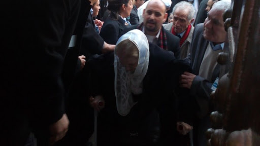 La famille d’Ait Ahmed boude le protocole et les voitures présidentielles