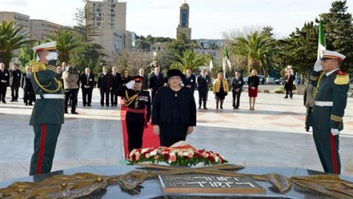 La présidente maltaise se recueille à la mémoire des martyrs de la Guerre de libération nationale