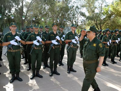 Le commandant de la gendarmerie à Sidi Bel-Abbès Menad insiste sur l’actualisation du système de formation de la police judiciaire
