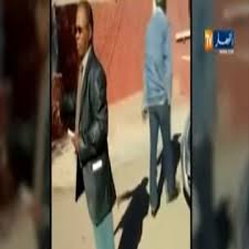 Le Directeur de l’hôpital de la wilaya d’Adrar barre la route aux infirmières (vidéo)