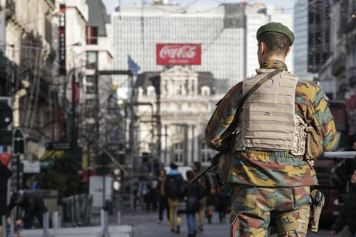 Le niveau d’alerte terroriste concernant les policiers et militaires bruxellois redescendu