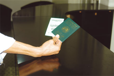 Les titulaires d’un passeport biométrique recevront automatiquement leurs carte nationale d’identité