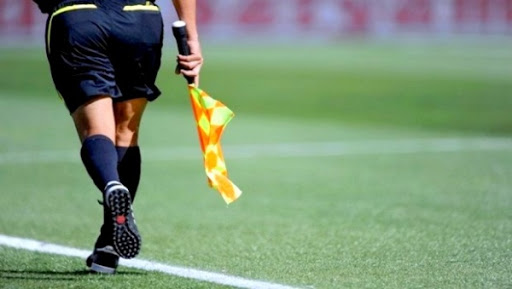 Liste des arbitres internationaux 2015 : les Algériens Bekouassa et Benbraham promus