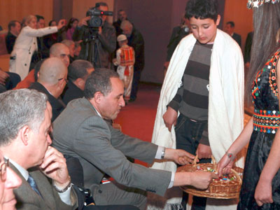 Nouvel an amazigh 2966 Azzedine Mihoubi – La promotion de tamazight langue officielle consolide l’identité nationale