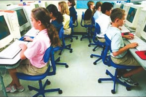 Permis de navigation sur internet pour mineurs: le projet finalisé entre la Gendarmerie nationale et le ministère de l&rsquo;Education nationale