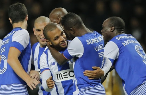 Portugal : Brahimi qualifie Porto en marquant à la Ronaldo !