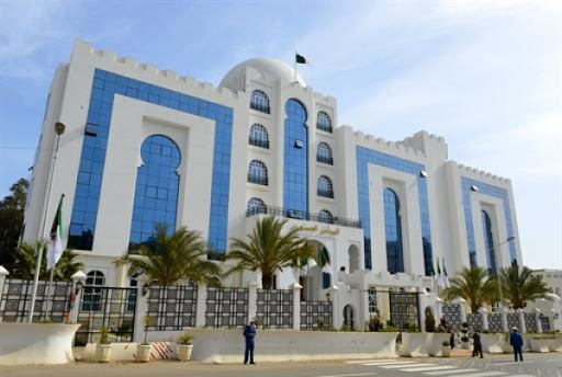 Projet de loi portant révision constitutionnelle: communiqué intégral du Conseil constitutionnel