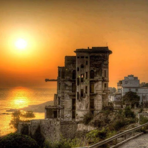 Questions sur le « Château Cassé » des Deux Moulins à Alger