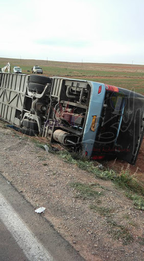 Saida : 5 morts et 21 blessés dans le renversement d’un bus à Timetlas (Photos)