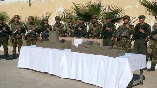 Saisie de plus de 800 kg de kif traité à Hassi Messaoud (MDN)