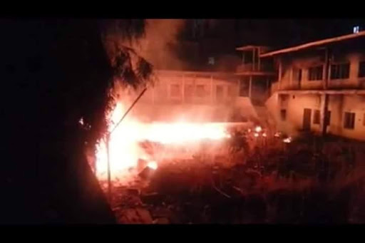 Sept morts et un blessé dans l’incendie du complexe touristique « Azur » à l’ouest d’Alger
