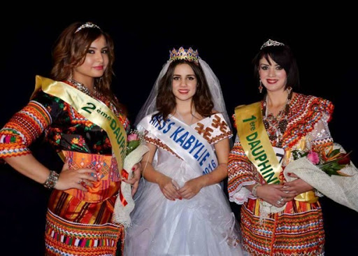 Vidéo: Miss Kabylie refuse de parler en kabyle lors d’une interview