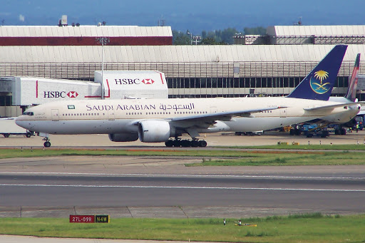 Aéroport: «Alerte à la bombe» sur un vol Madrid – Ryad
