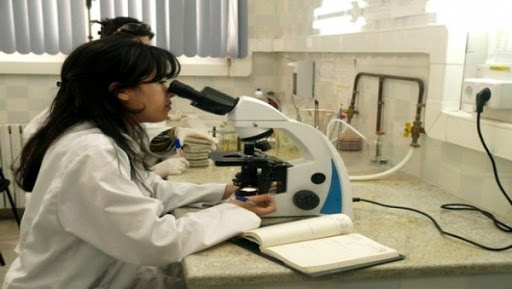 Algérie-Tunisie: Hadjar appelle les directeurs des instituts scientifiques à intensifier la coopération