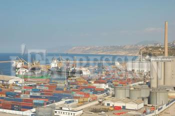 Aménagement des trois quais du port d&rsquo;Oran: retard dans le projet