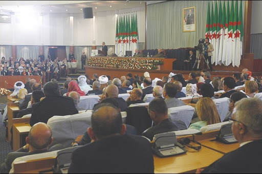 Après la révision de la Constitution Une trentaine de textes de loi à revoir