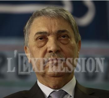 Benflis déplore un « passage en force »