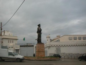 Cela s’est passé un 21 février 1995, Répression de la mutinerie de Serkadji