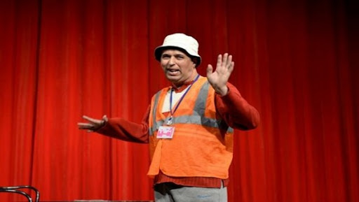 Constantine 2015: Saber Ayeche, artiste handicapé, « décoince » le public du TRC