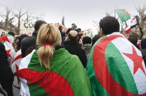 Constitution : Appel au rassemblement devant l’ambassade d’Algérie à Paris et dans tous les consulats