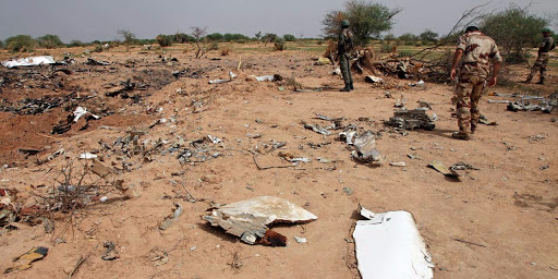 Crash d’Air Algérie : les restes des victimes enterrés en catimini