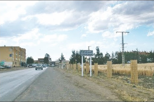 Distribution de logements sociaux à Bouira: les non-bénéficiaires ferment le siège de l’APC à Raouraoua