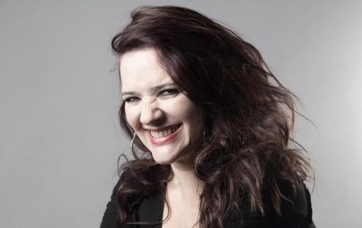 Françoise Atlan interprète majestueusement «A lxir inu» de IDIR