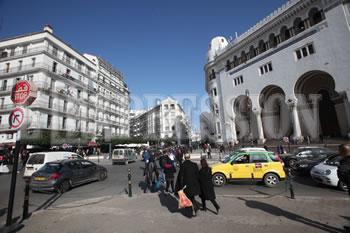 Ils se détachent de plus en plus de la politique: à quoi rêvent les Algériens