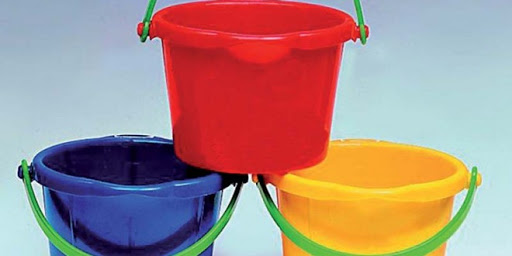 Importation de seaux, de sable et de pierres… : La mafia des containers exagère !