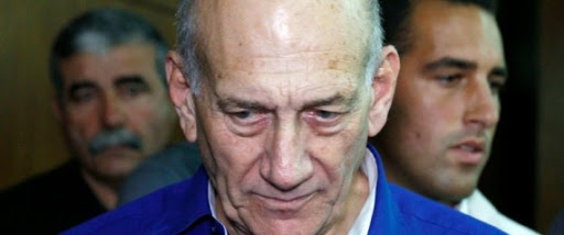 Israël: l&rsquo;ex-Premier ministre Olmert écope d&rsquo;un mois de prison supplémentaire
