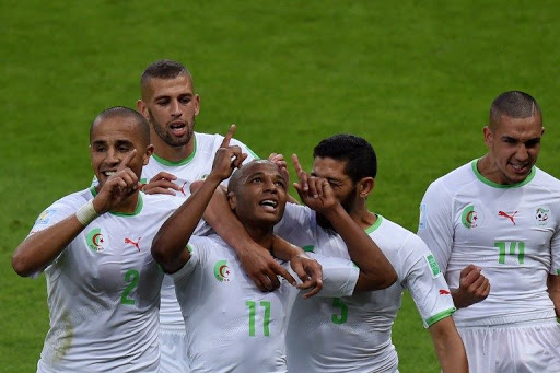 Le pouvoir algérien n’aime pas les binationaux, sauf ses joueurs de foot