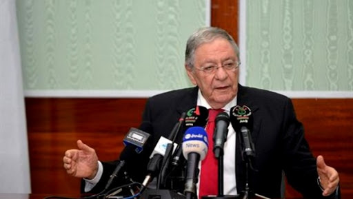 Les propositions des groupes parlementaires seront prises en compte dans l&rsquo;élaboration des lois