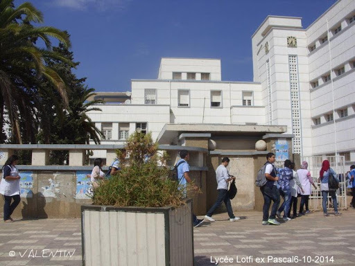 lycée ‘’zoubir aek’’ de hassi mefsoukh (oran) : Une bagarre aux ‘’Bouchias’’ entre élèves et jeunes ‘’intrus’’