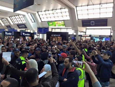 Match amical Algérie-Palestine : Une foule nombreuse pour accueillir les Palestiniens