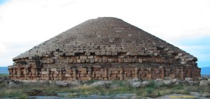 Monuments funéraires royaux en Algérie, Partie 1 : l’Imedghacen le plus vieux tombeau de la région