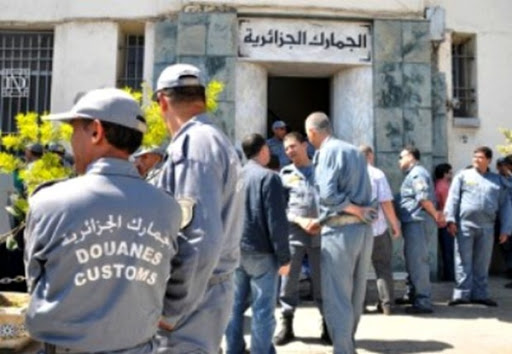 Mostaganem: Saisie de 380 caméras numériques thermiques et 34 imprimantes de photos