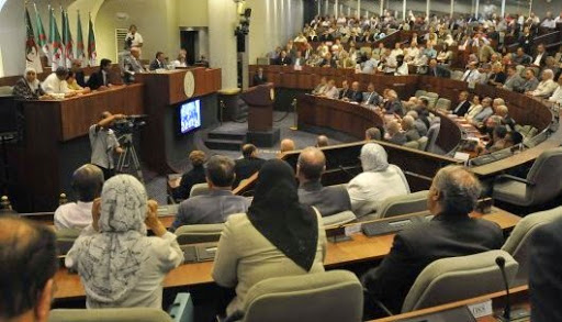 Parlement : le projet de révision constitutionnelle sera soumis au vote le 7 février prochain