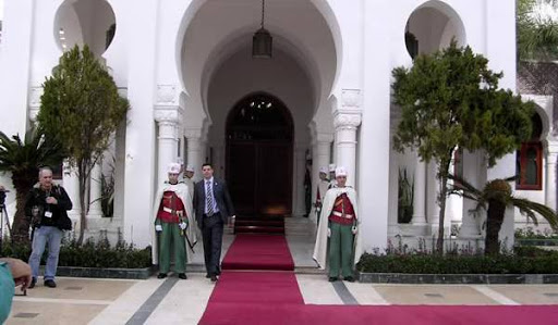 Plusieurs officiers du DRS dans le collimateur de la présidence